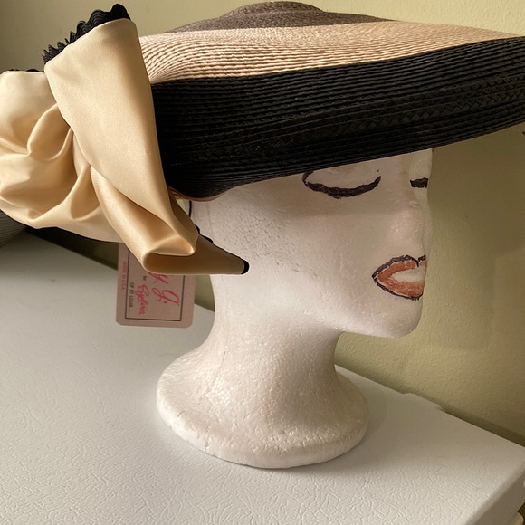 Gorgeous N W T JODYG for Sylvia St Louis circular  Church Dress Hat - Picture 1 of 8
